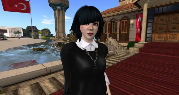 Vanessa Blaylock at the Governor's Mansion in Turkey showing the SL "Front Camera" when setup with the custom settings she features in this post.