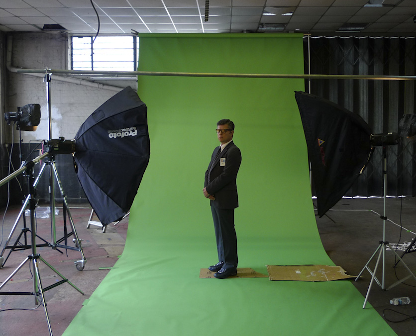 Dr. Douglas Arnd of the Golden Institute standing on a green screen in Saschp Pohflepp's photo studio